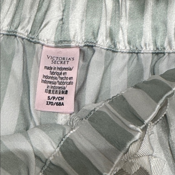 Victoria’s Secret Striped Satin Pajama Set - Picture 4 of 8